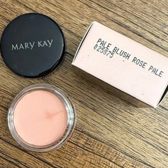 MARY KAY Cream Eye Color-Pale Blush/Rose Pale - Picture 3 of 5